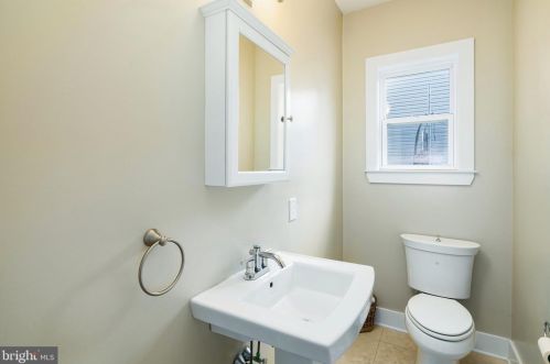 764 19 St, Philadelphia PA 19130-2001 exterior