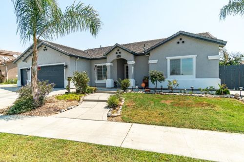 628 Acacia Dr, Lemoore, CA 93245-3388