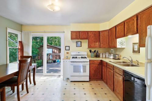 700 Eldridge Ave, Saint Paul MN  55113-6412 exterior