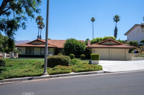 5508 Inner Circle Dr, Riverside, CA 92506-3617