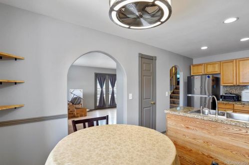 19551 Batavia Dr, Aurora CO  80011-5310 exterior