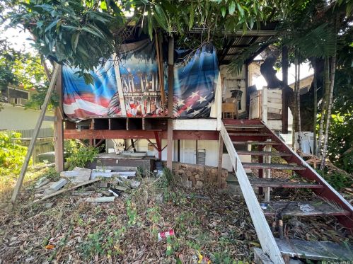 1622 Lusitana St, Honolulu HI  96813-1623 exterior