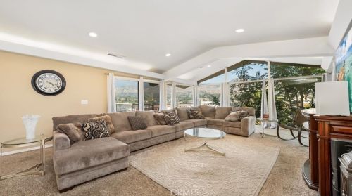 6578 Monte Vista Dr, San Bernardino, CA 92404-5579