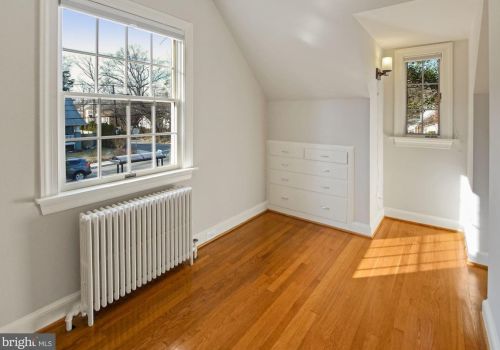 8119 Flower Ave, Silver Spring MD 20912-6646 exterior