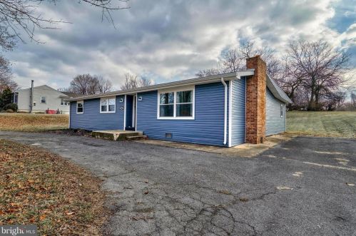 605 Spring Garden St, Carlisle PA  17013-9264 exterior