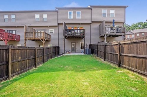 1186 Laurel Valley Ct, Buford GA  30519-8133 exterior
