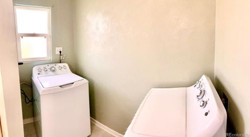 2250 Zuni St, Englewood CO  80110-1058 exterior