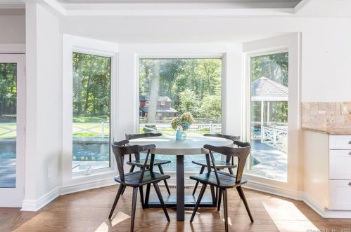 30 Carrington Dr, Greenwich CT  06831-3119 exterior