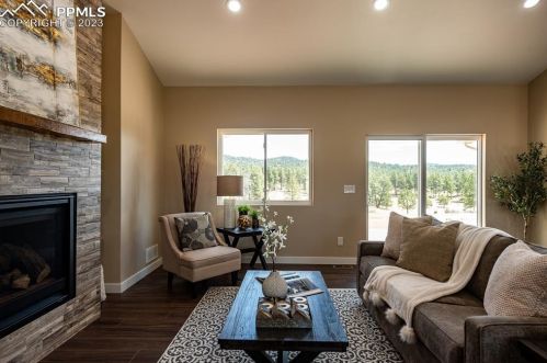 2421 Southpark Rd, Twin Rock, CO 80816-8991