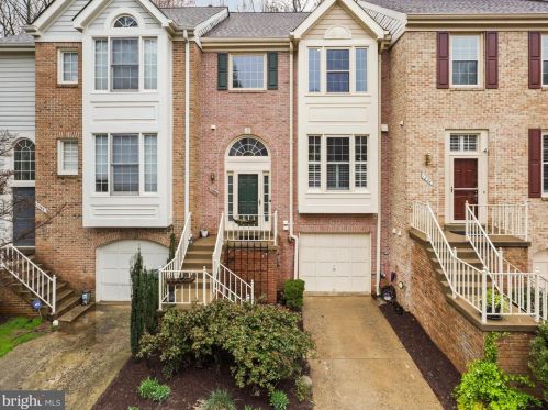 1356 Heritage Oak Way, Herndon, VA 20194-1904