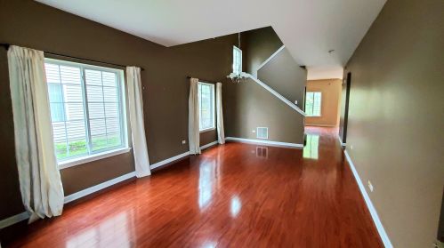 1693 Cameron Dr, Pingree Grove, IL 60140-9074