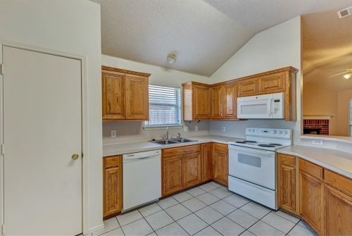8937 River Trails Blvd, Fort Worth TX  76118-7719 exterior
