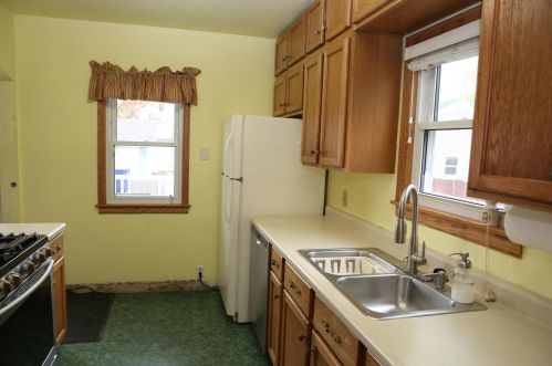 1679 Charles Ave, Saint Paul MN  55104-2227 exterior