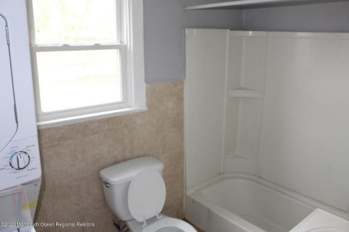 1255 Washington Ave, Tinton Falls NJ 07712-6346 exterior