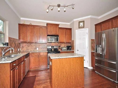 1693 Liberty Pkwy, Atlanta GA  30318-9386 exterior