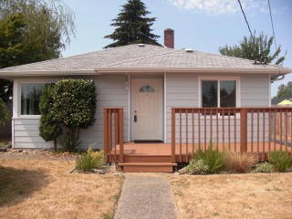 644 Oxford St, Tacoma, WA 98465-1828