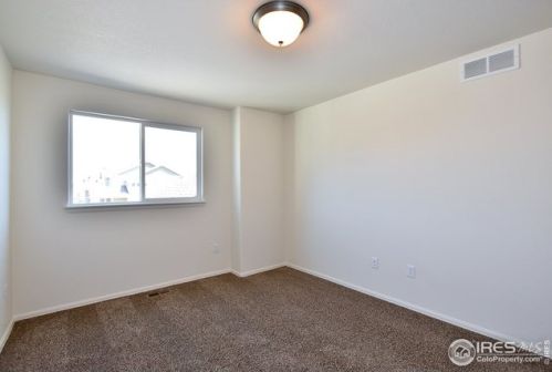 2668 Emerald St, Loveland CO 80537-2013 exterior