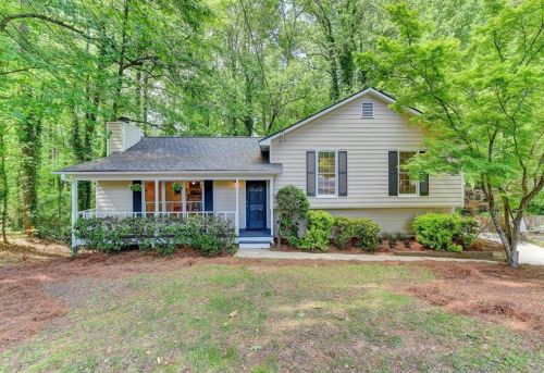 1131 Hershey Dr, Marietta, GA 30062-4951
