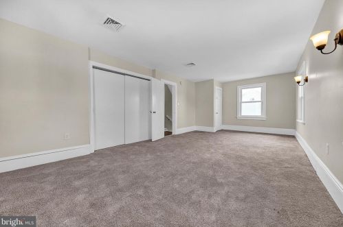 26 Crescent Blvd, Camden NJ  08108-1042 exterior