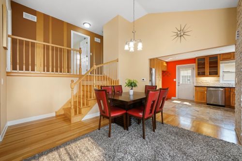 8830 Elmore St, Niles IL 60714-2413 exterior