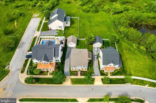 200 Colston Rd, Charles Town WV  25414-5493 exterior