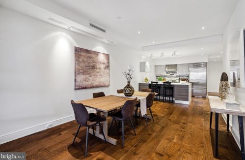 233 Chestnut St, Philadelphia, PA 19106-2886