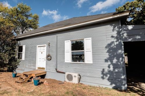 110 Pecan St, Nocona TX  76255-2729 exterior