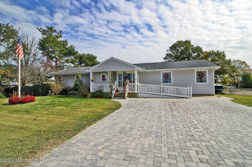 90 Sherman Ave, Berkeley Township, NJ 08721-1854