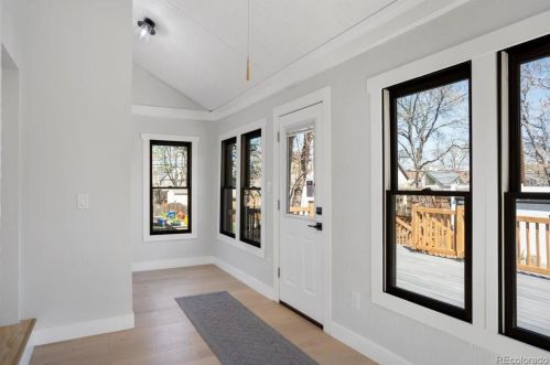 111 4 Ave, Denver CO 80203-4007 exterior