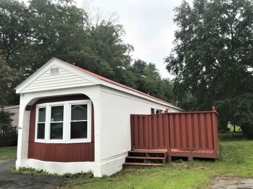 4 Ash Ct, Seabrook, NH 03874-6229