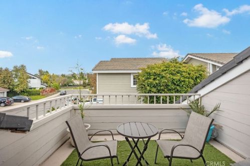 10 Vispera, Irvine CA  92620-2127 exterior