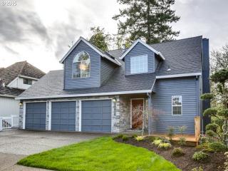 10610 Tualatin Dr, Portland, OR 97224-4591