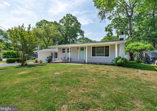 524 Sunset Knoll Rd, Riviera Beach, MD 21122-4238