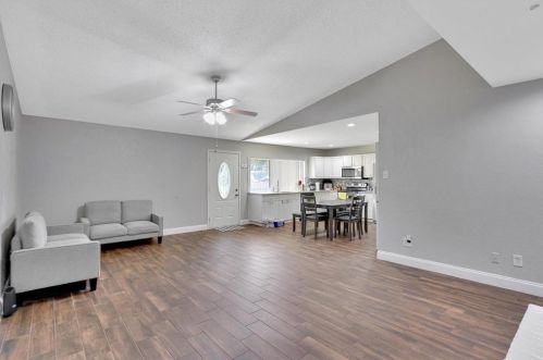 330 Nettle Dr, Garland TX  75043-3225 exterior