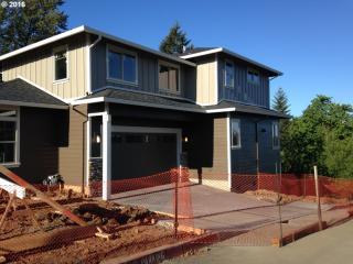 15901 Bachelor Ave, Sandy OR  97055-7817 exterior