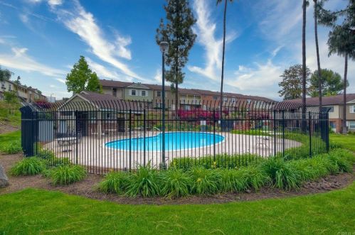 11923 Royal Rd, El Cajon, CA 92021-1360
