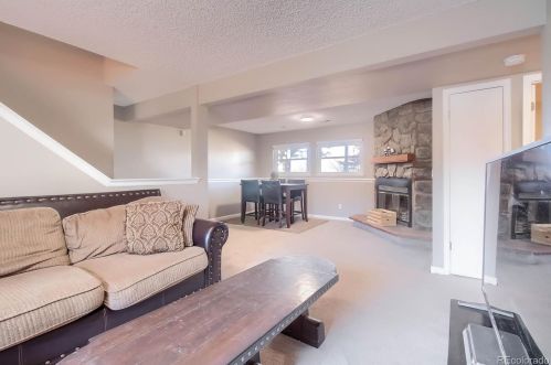 17362 Frd Dr, Aurora CO 80017-3236 exterior