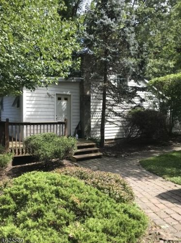 1498 Valley Rd, Millington, NJ 07946-1603