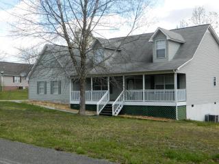 258 Valley Estates Dr, Trenton, GA 30752-4689