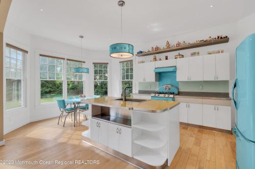 139 Cold Indian Spg Rd, Tinton Falls NJ 07712-3247 exterior