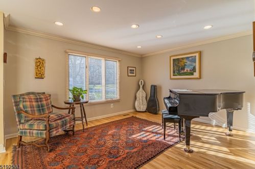 4 Theodore Dr, Dover NJ  07869-1913 exterior