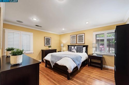 120 Collins Ct, Concord CA  94523-4107 exterior