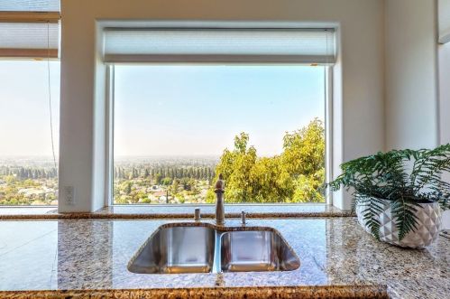 11832 Cir Dr, Whittier CA 90601-2352 exterior