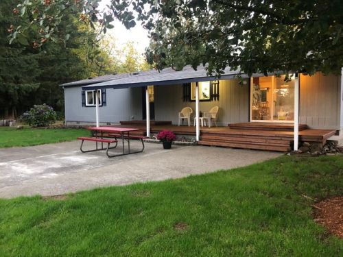 33 Mcintyre Rd, Whites, WA 98541-9358