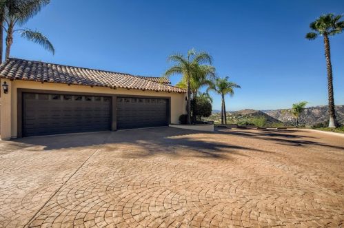 10831 Quail Canyon Rd, El Cajon, CA 92021-2249