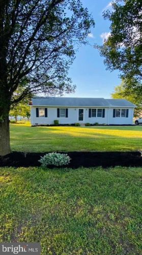 7044 Helm Dr, Remington, VA 22734-9412