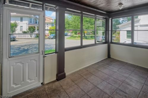 4 Lexington Ave, Bloomfield, NJ 07003-5722