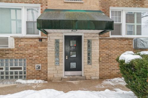 31 Madison Ave, Burr Ridge, IL 60525