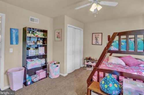1443 Farm Cross Way, York PA  17408-8537 exterior