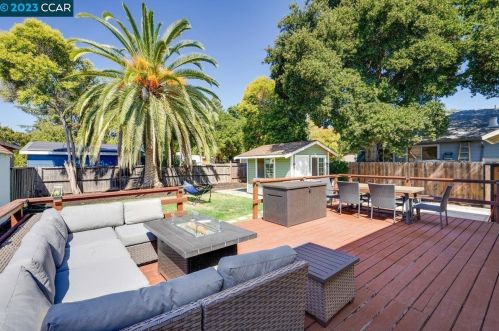 2939 Concord Blvd, Concord CA  94519-2610 exterior